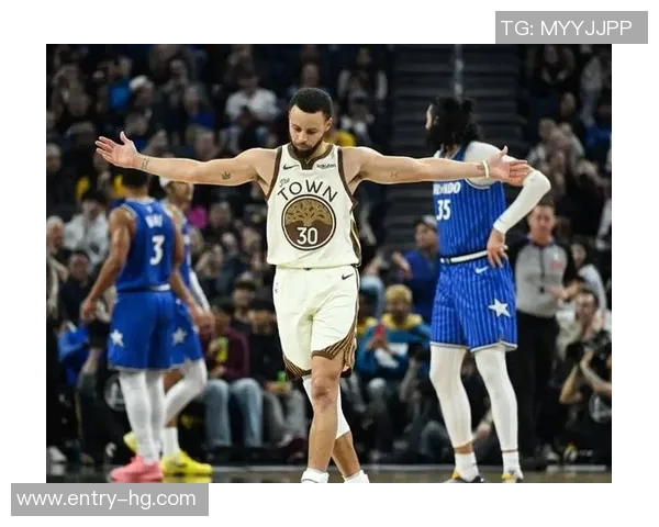 勇士半场微弱领先开拓者库里表现抢眼巴特勒状态低迷未得分